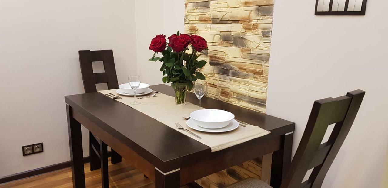 Apartament H&P Gold Lägenhet Warszawa Exteriör bild