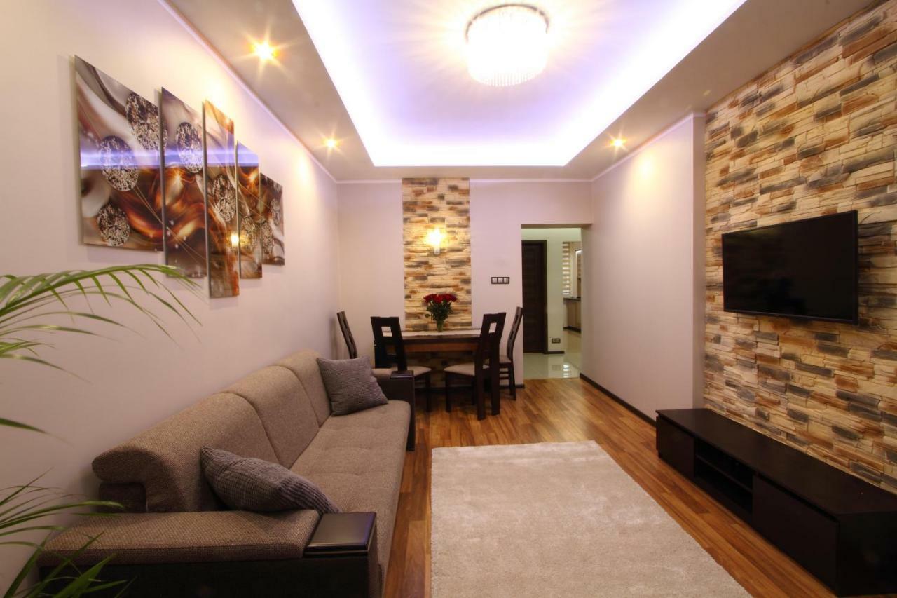 Apartament H&P Gold Lägenhet Warszawa Exteriör bild