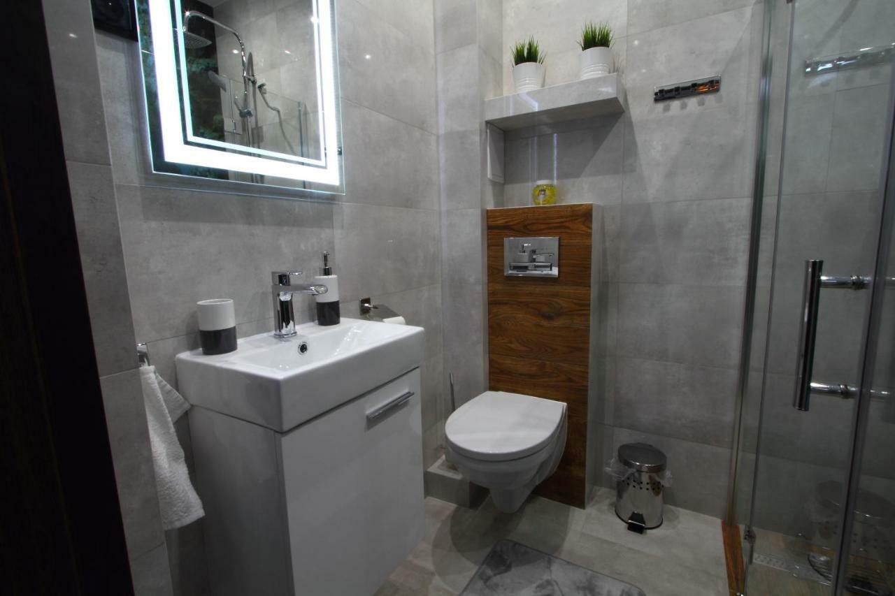 Apartament H&P Gold Lägenhet Warszawa Exteriör bild